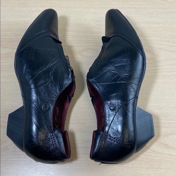 Josef Seibel Kylie Black Leather Zip up Short Ankle Bootie - Picture 6 of 10